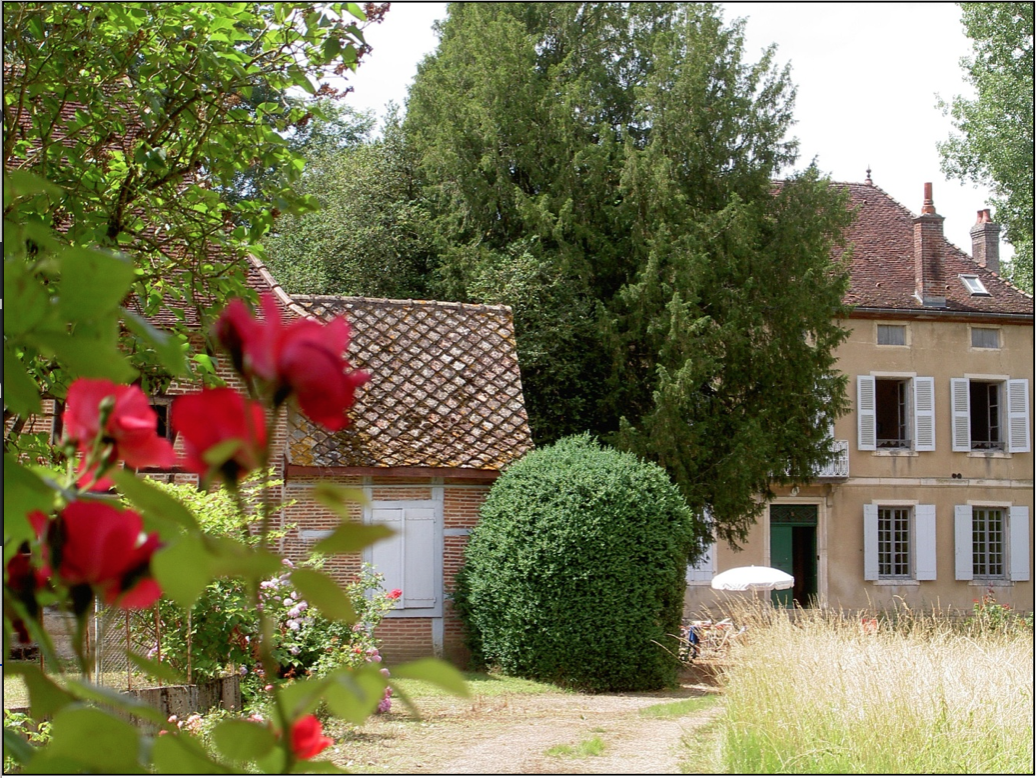 "photo du château de Lusigny"